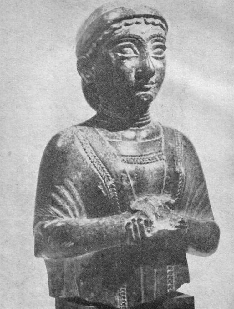 Figure of a Sumerian woman from the Neo-Sumerian period, found at Lagash, the Louvre Museum